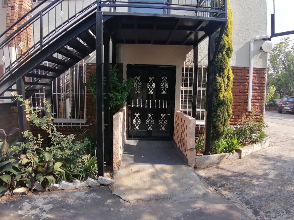 Commercial office let in Brackenhurst - 1GV1649305 Commercial office let in Brackenhurst - 1GV1649305