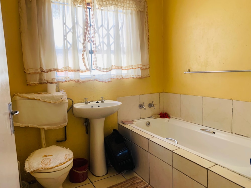 House for sale in Tsakane - 1BJ1658503