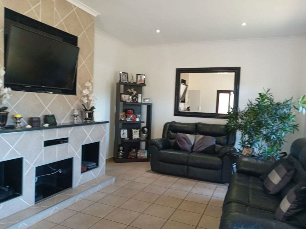 House for sale in Prestbury - 1PM1727834