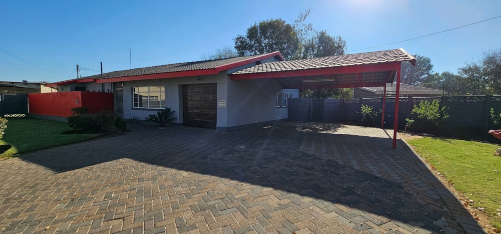 House for sale in Three Rivers North - 1VT1657003