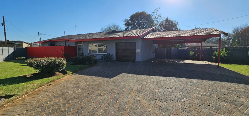 House for sale in Three Rivers North - 1VT1657003