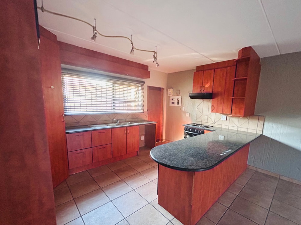 Townhouse sold in Three Rivers Proper - 1VT1656514 Townhouse sold in Three Rivers Proper - 1VT1656514