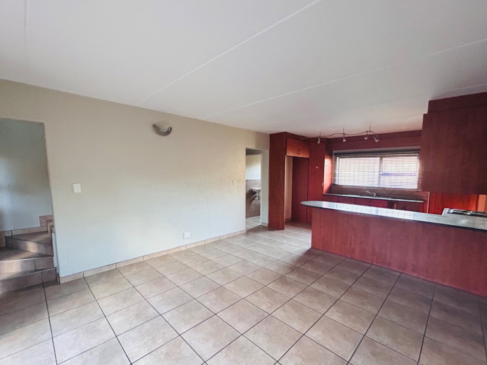 Townhouse sold in Three Rivers Proper - 1VT1656514 Townhouse sold in Three Rivers Proper - 1VT1656514