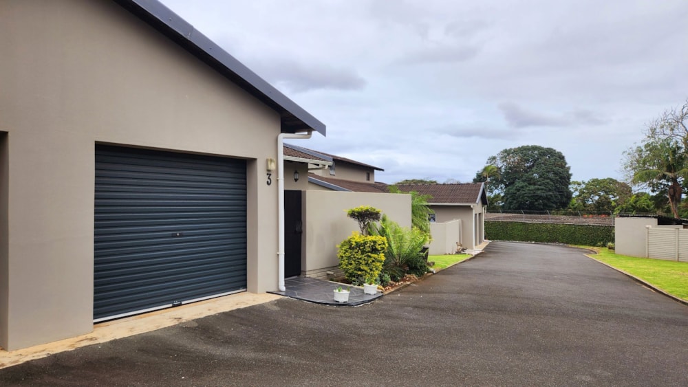 Townhouse for sale in Umtentweni - 1PX1656523 Townhouse for sale in Umtentweni - 1PX1656523