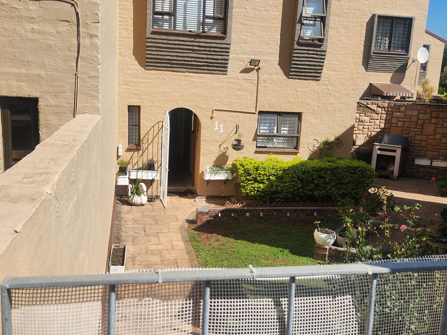 Townhouse for sale in Woodhaven - 1WB1656709