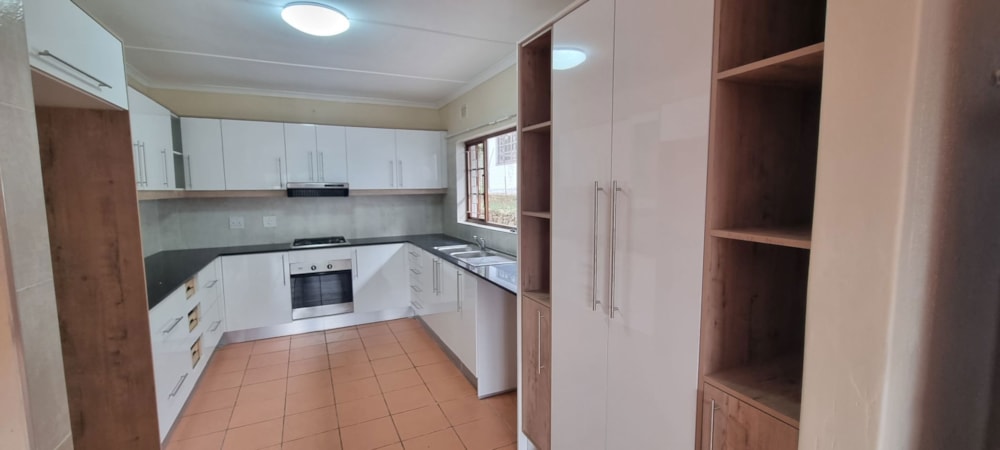 House let in Waterfall, Upper Highway - 1KF1682463 House let in Waterfall, Upper Highway - 1KF1682463