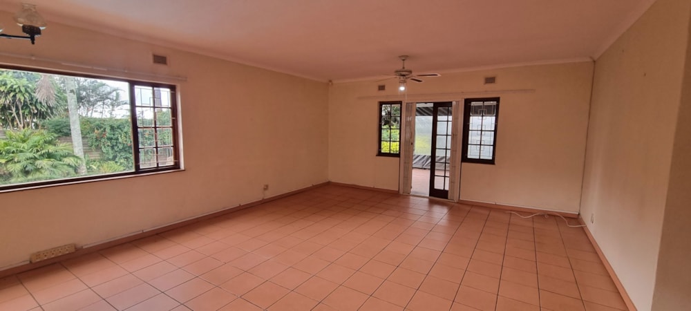 House let in Waterfall, Upper Highway - 1KF1682463 House let in Waterfall, Upper Highway - 1KF1682463