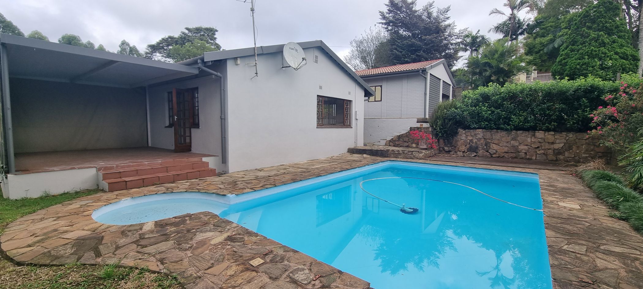 House let in Waterfall, Upper Highway - 1KF1682463