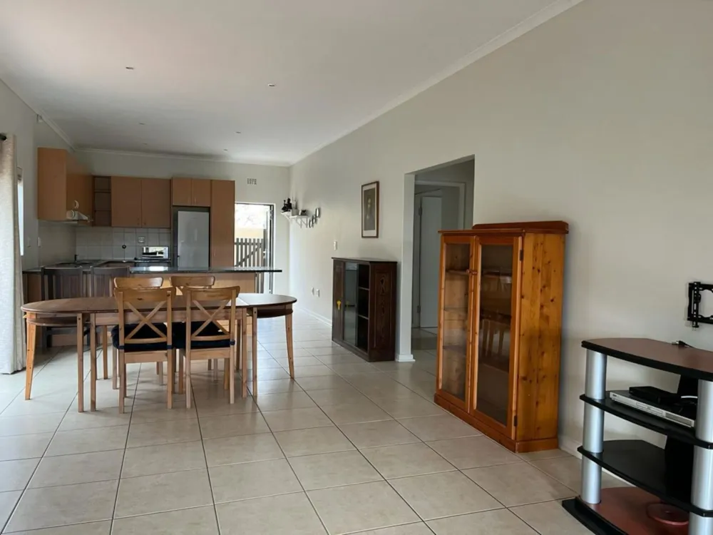 House let in Plattekloof - 1PLA1720577 House let in Plattekloof - 1PLA1720577
