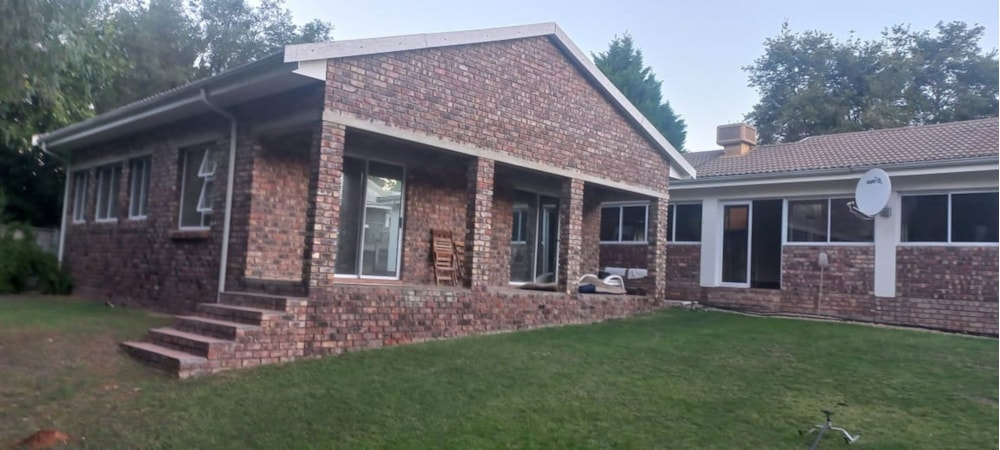 House for sale in Wesbank, Oudtshoorn - 1OU1657107