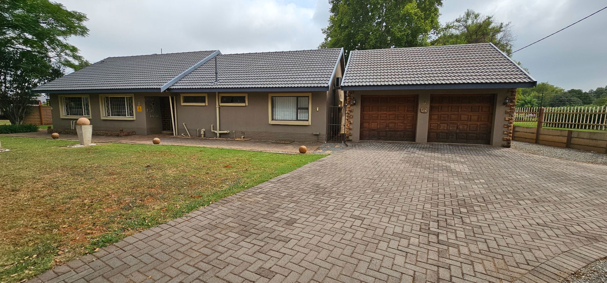 House for sale in Risiville - 1VT1657181