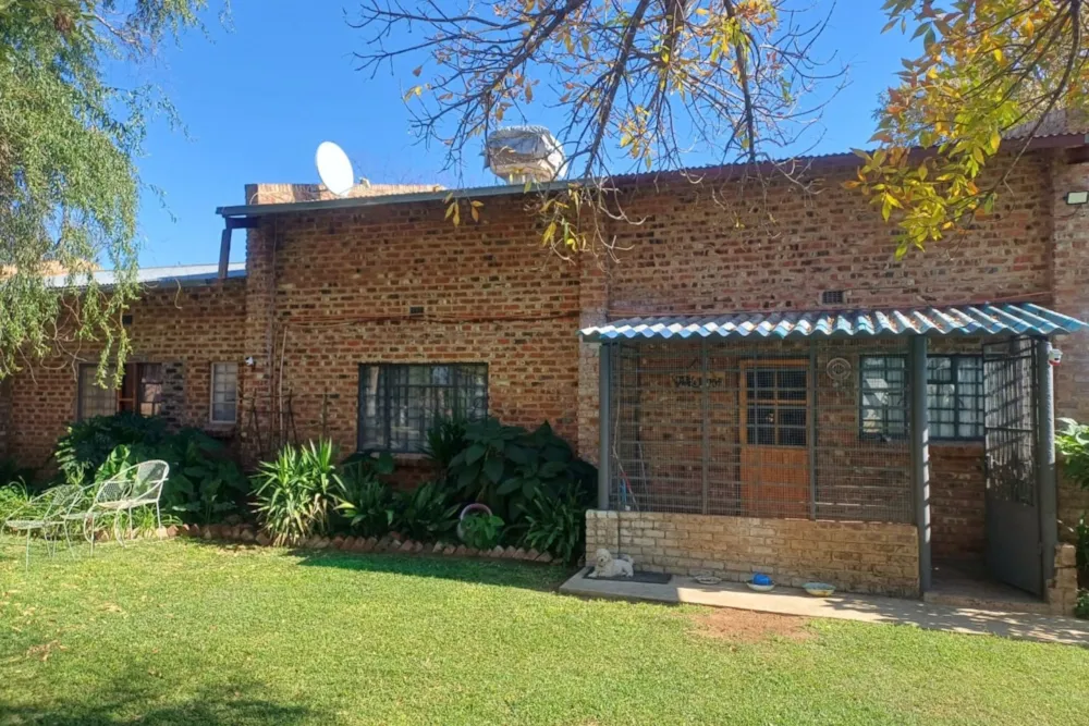 Aquaculture farm for sale in Schweizer-Reneke - 1KJ1657175 Aquaculture farm for sale in Schweizer-Reneke - 1KJ1657175