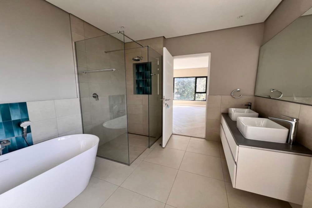 Townhouse to rent in Roma, Zambia - 3ZA1744566