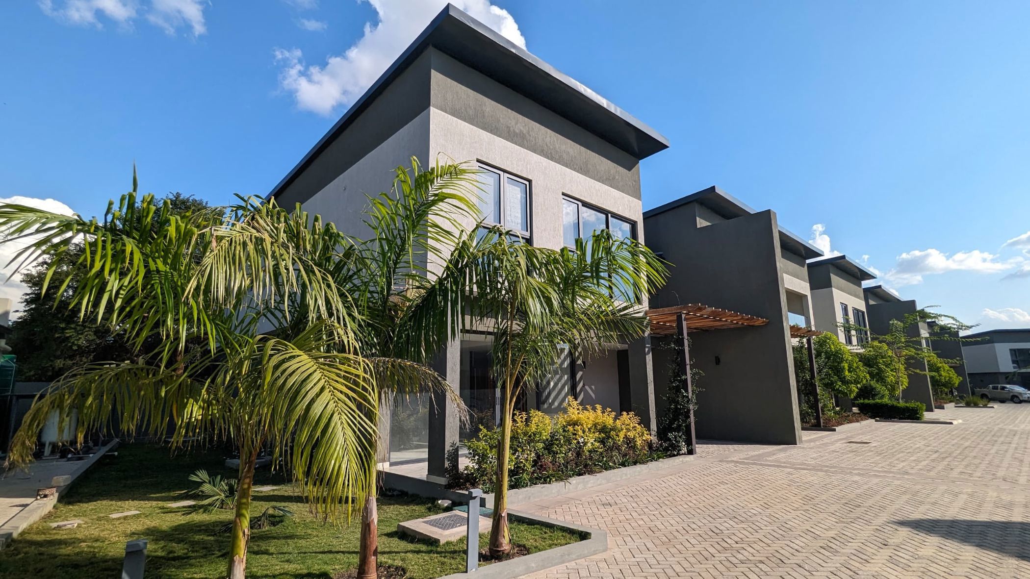 Townhouse to rent in Roma, Zambia - 3ZA1744566