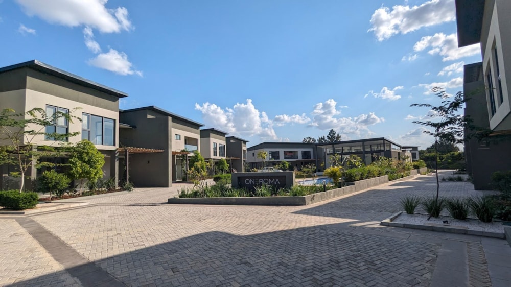 Townhouse to rent in Roma, Zambia - 3ZA1657239