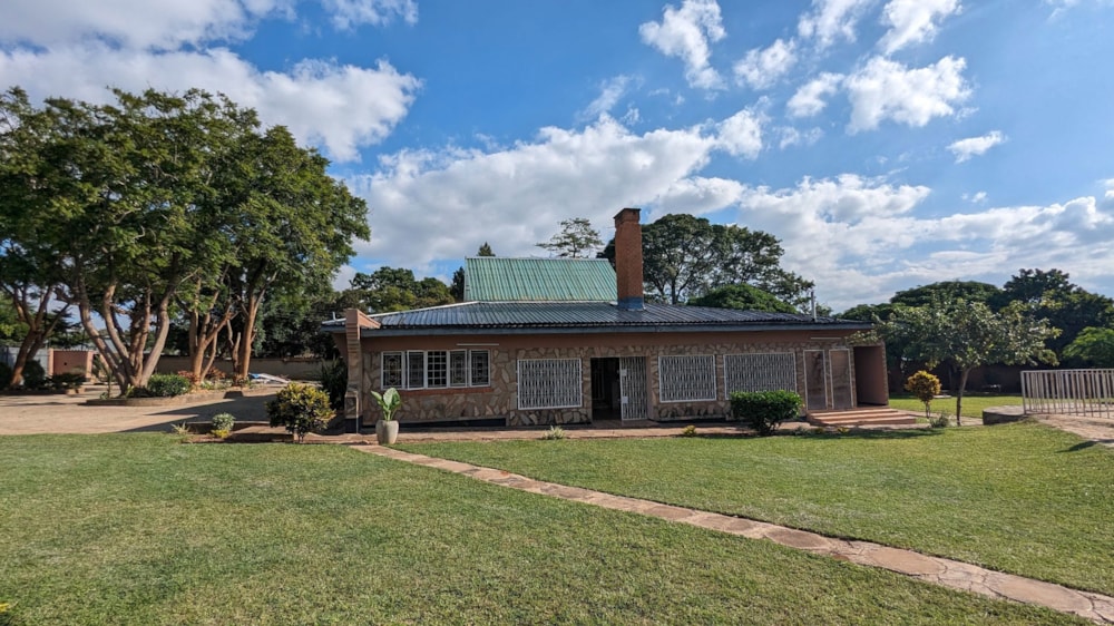 Commercial Building to rent in Roma, Zambia - 3ZA1657678 Commercial Building to rent in Roma, Zambia - 3ZA1657678