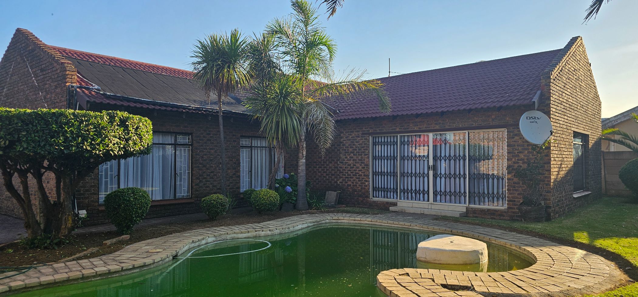 House for sale in Falcon Ridge - 1VT1657955