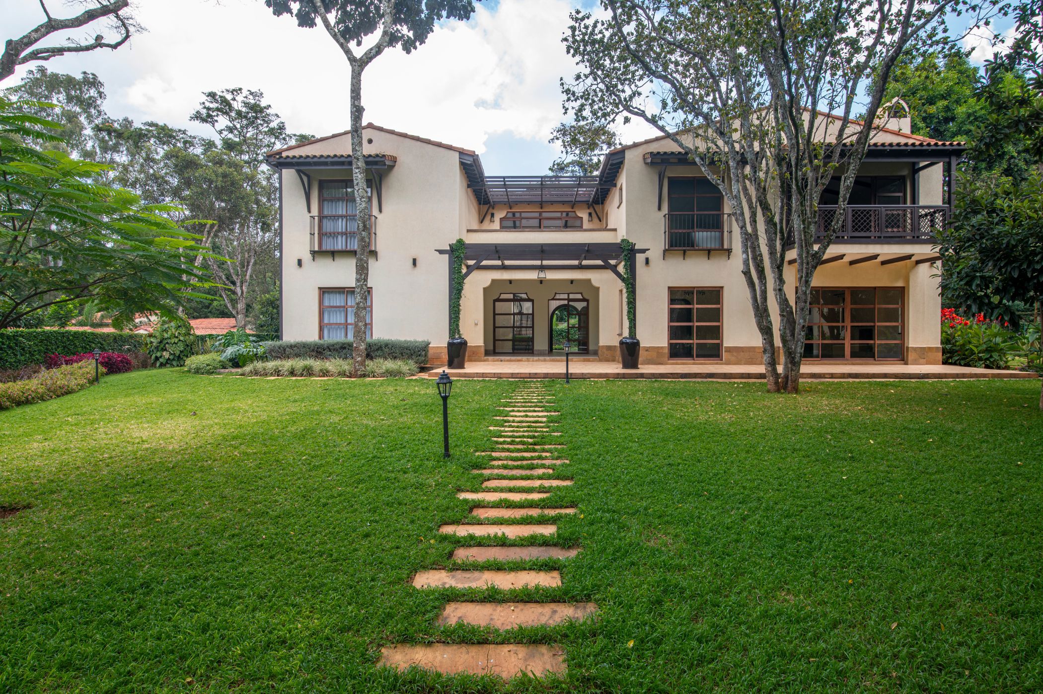 Double-storey house let in Karen, Kenya - 3KE1659333