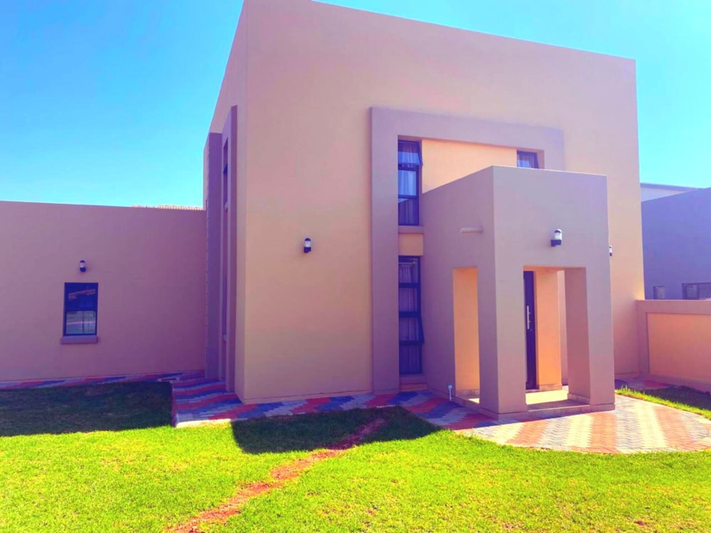 Double-storey house to rent in Derdepoort - MZL1658941 Double-storey house to rent in Derdepoort - MZL1658941