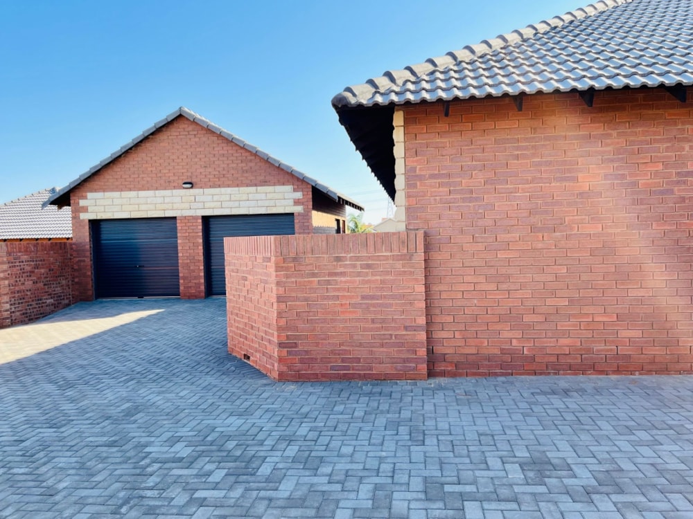 House for sale in Hillside, Bloemfontein - 1BX1658005 House for sale in Hillside, Bloemfontein - 1BX1658005