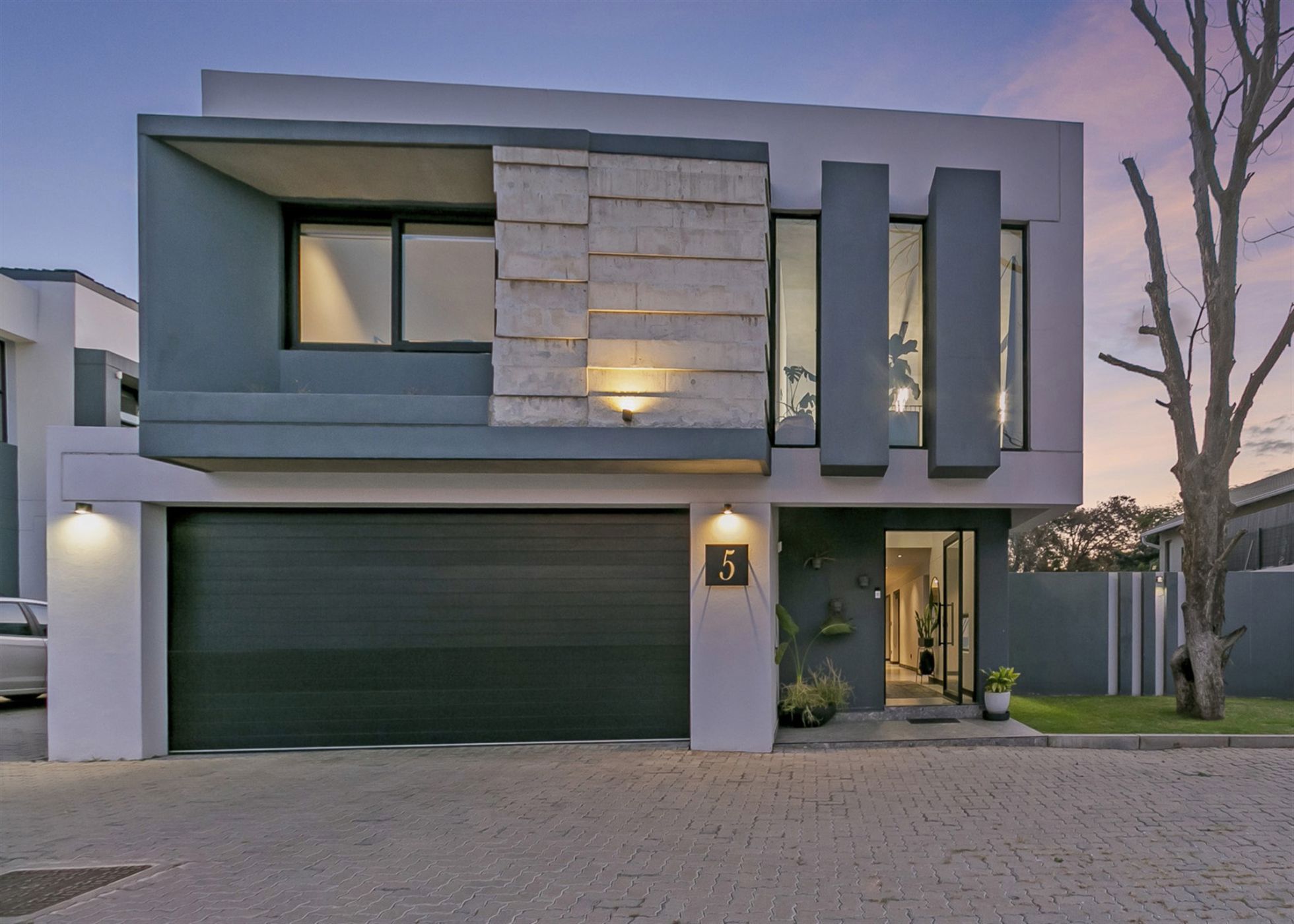 Double-storey cluster sold in Waverley, Johannesburg - HP1657975