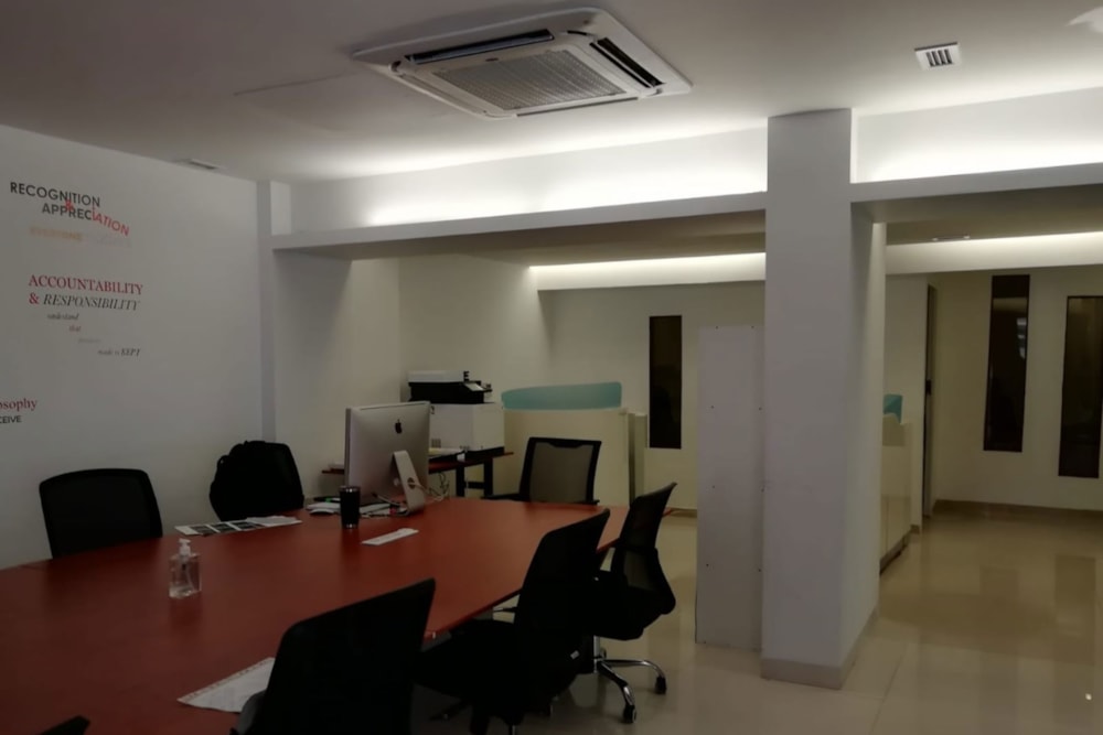 Commercial office let in Polana Cimento B , Mozambique - 3MQ1689294