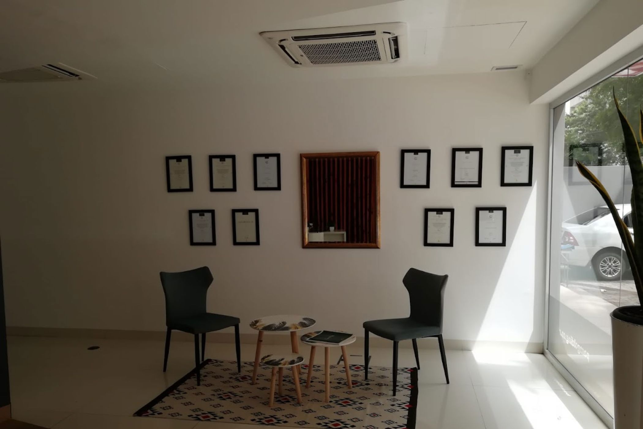 Commercial office let in Polana Cimento B , Mozambique - 3MQ1689294