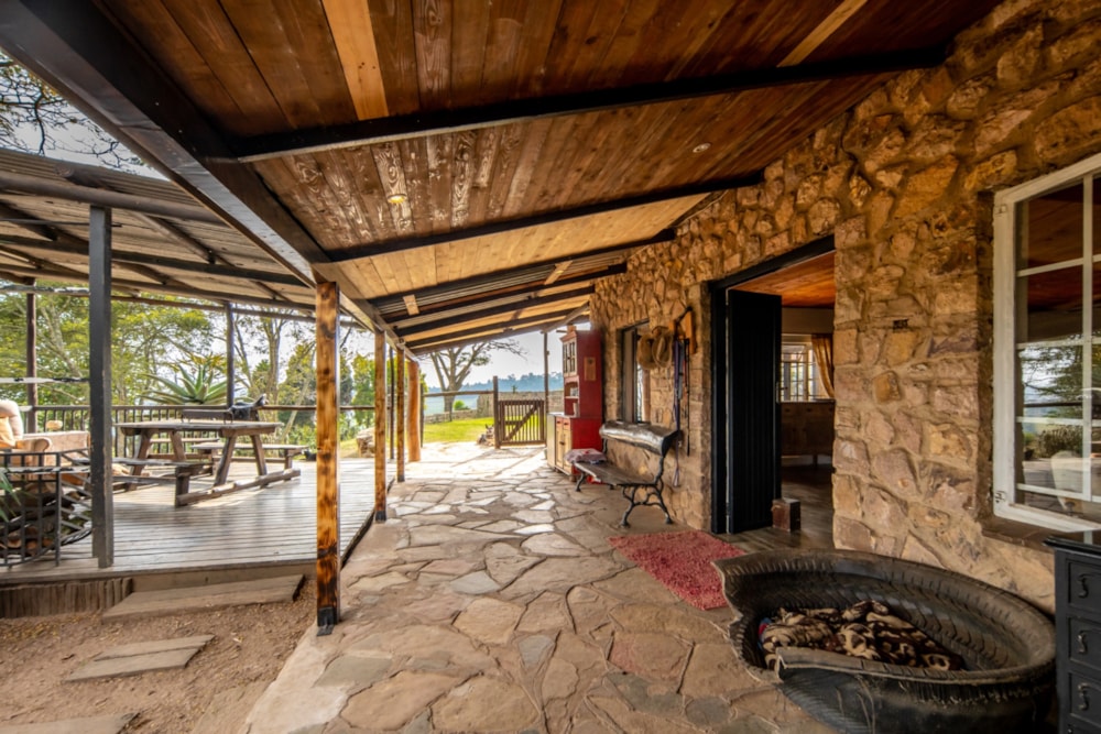 Mixed use farm for sale in Cato Ridge - 1KF1660211