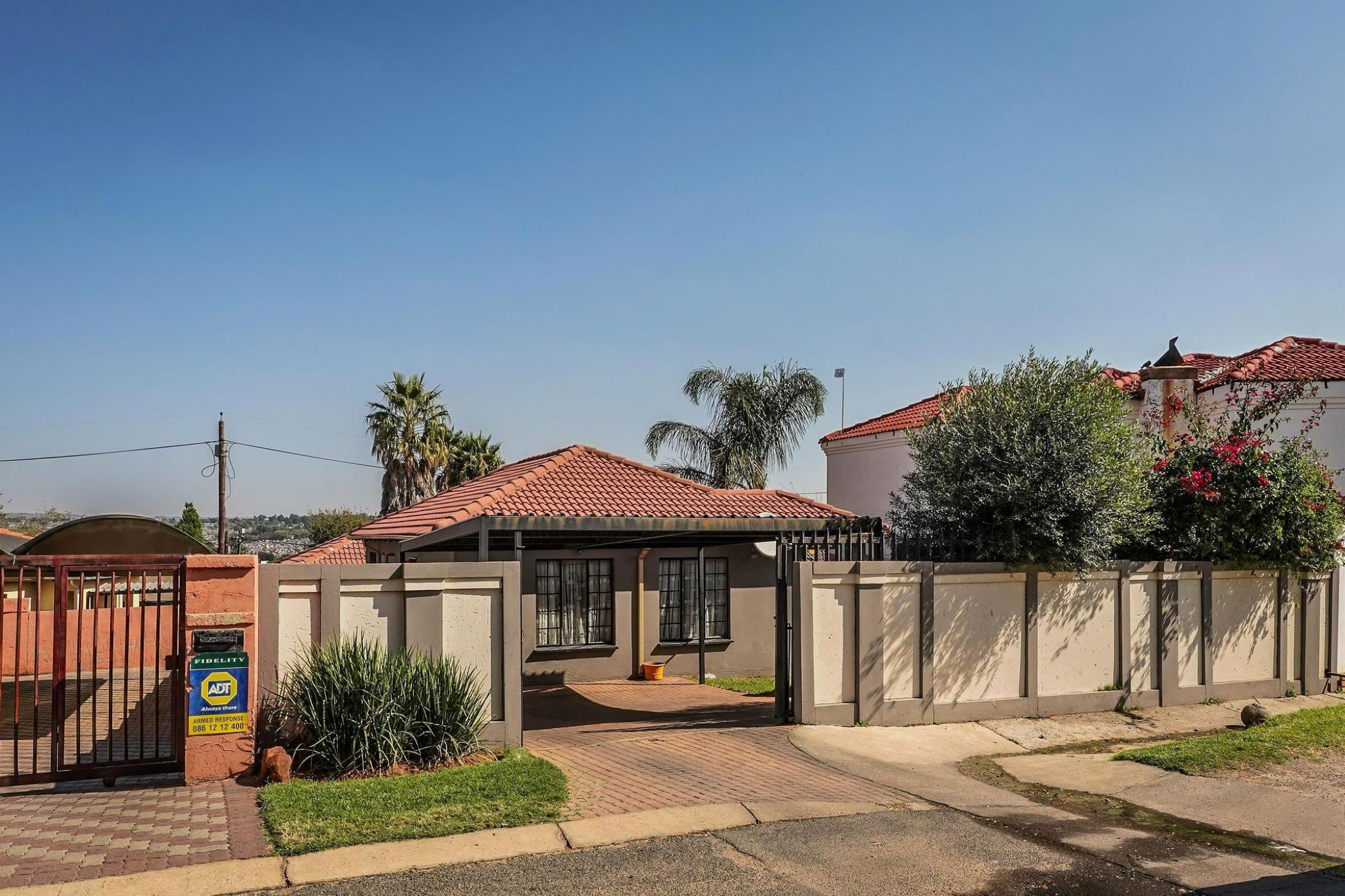 House sold in Cosmo City - RAN1658436