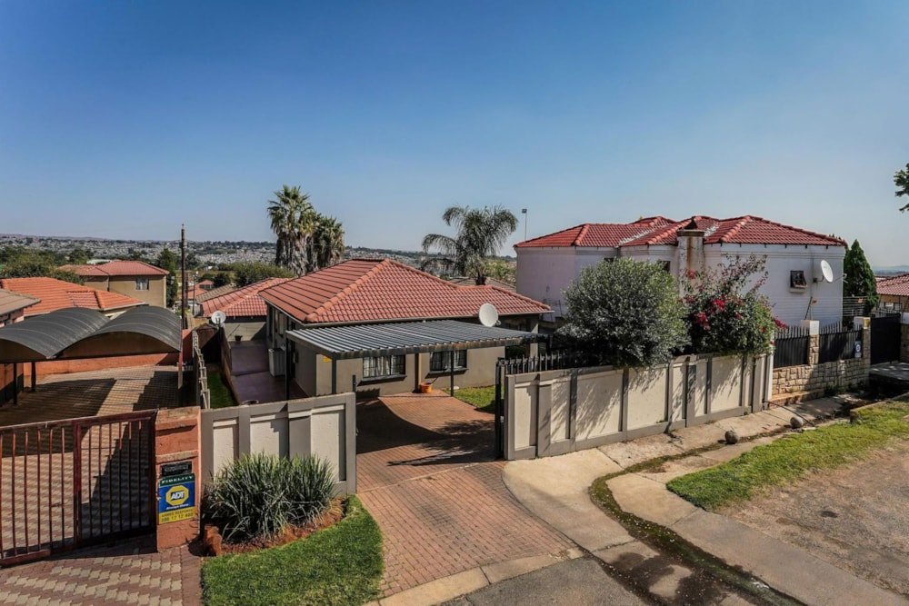 House sold in Cosmo City - RAN1658436 House sold in Cosmo City - RAN1658436