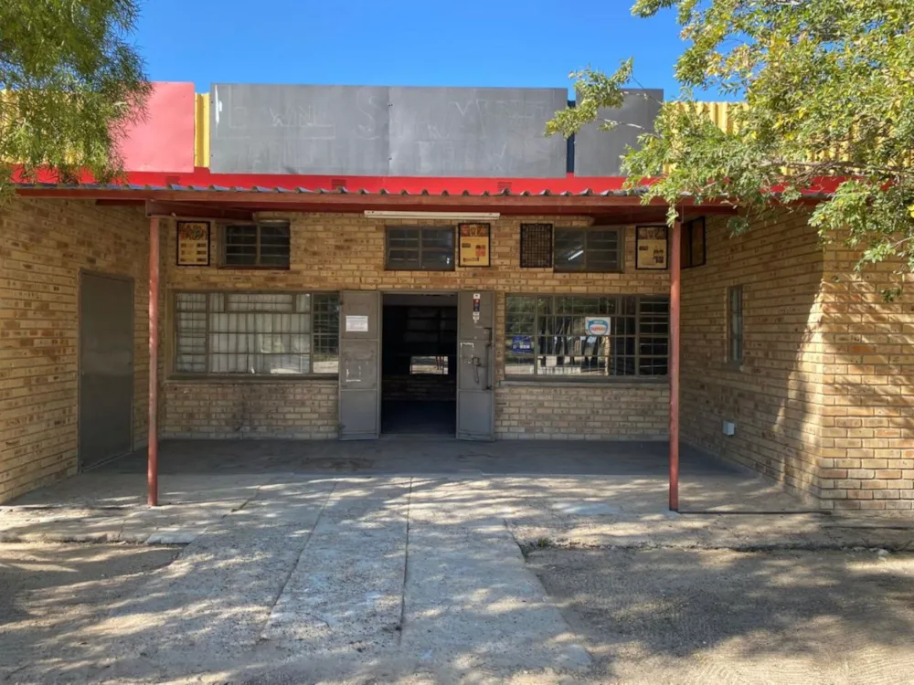 Commercial retail property for sale in Louwna - 1RN1692842