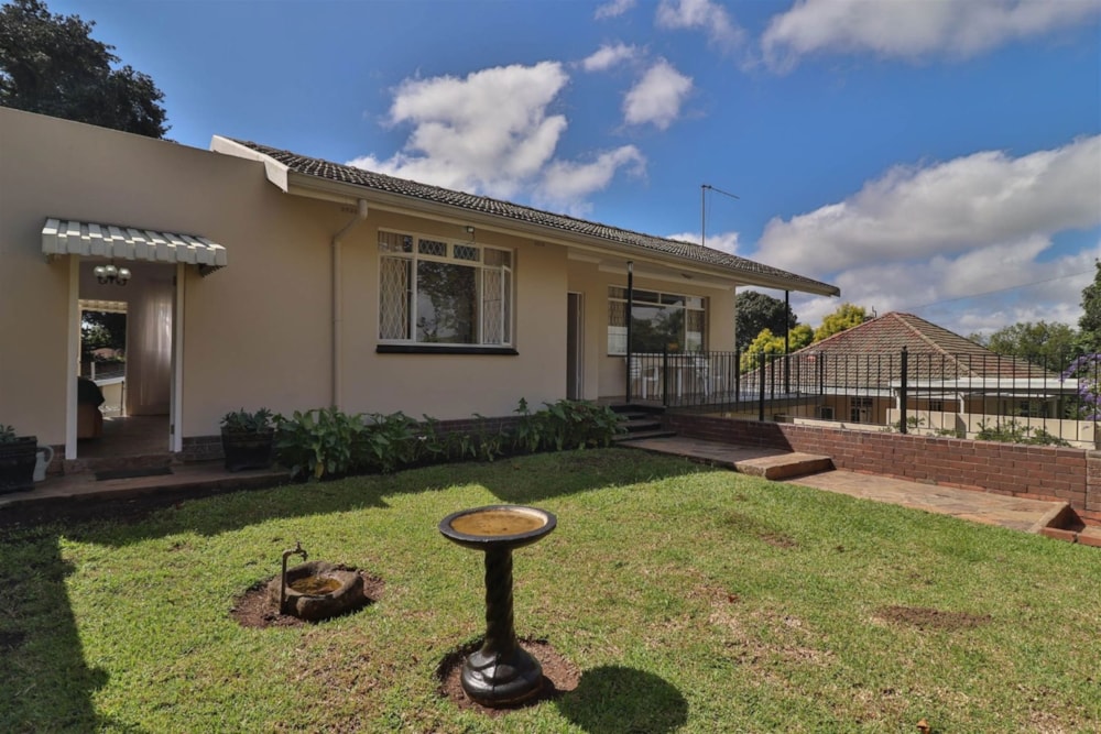 House for sale in Cowies Hill - 1WP1658641