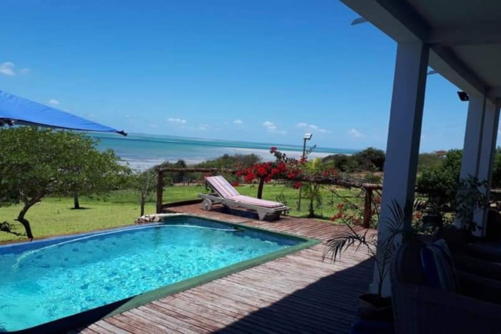 Beachfront villa for sale in Vilanculos, Mozambique - 3MQ1658762