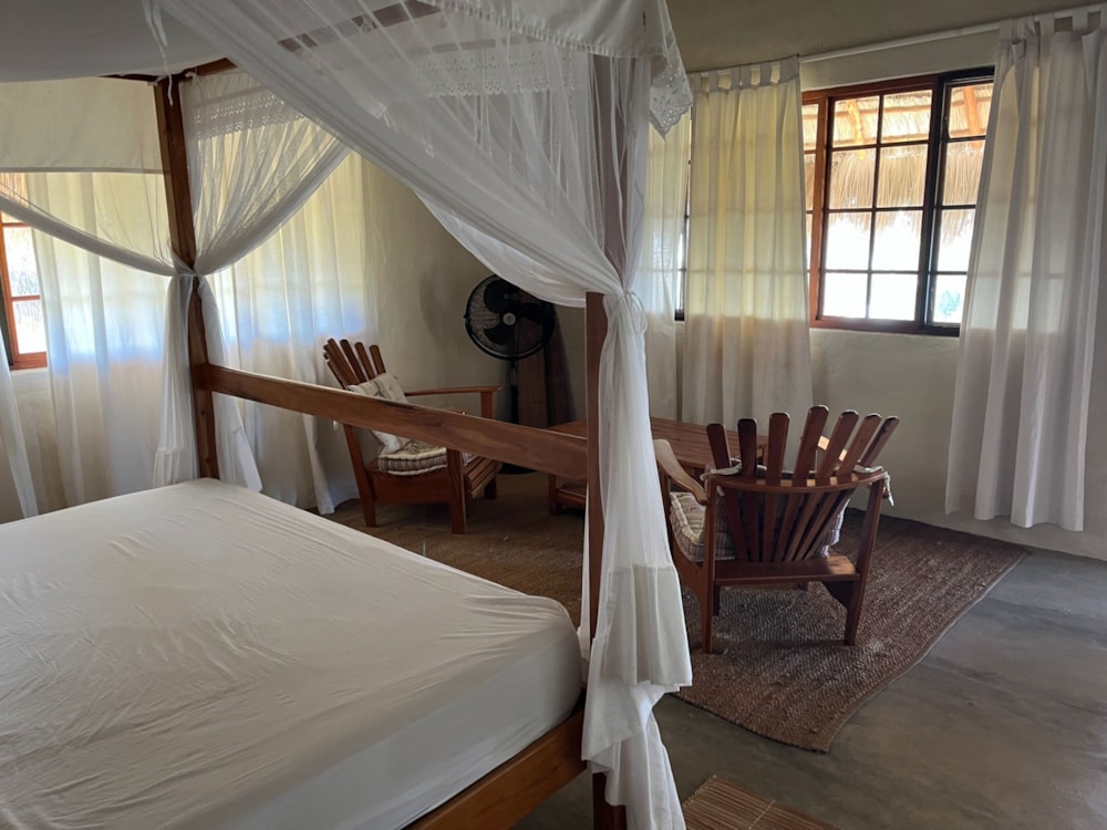 Beach bungalow for sale in Morrumbene, Mozambique - 3MQ1658991