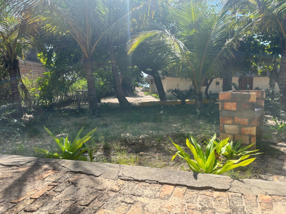 Beach bungalow for sale in Praia da Barra, Mozambique - 3MQ1659030 Beach bungalow for sale in Praia da Barra, Mozambique - 3MQ1659030