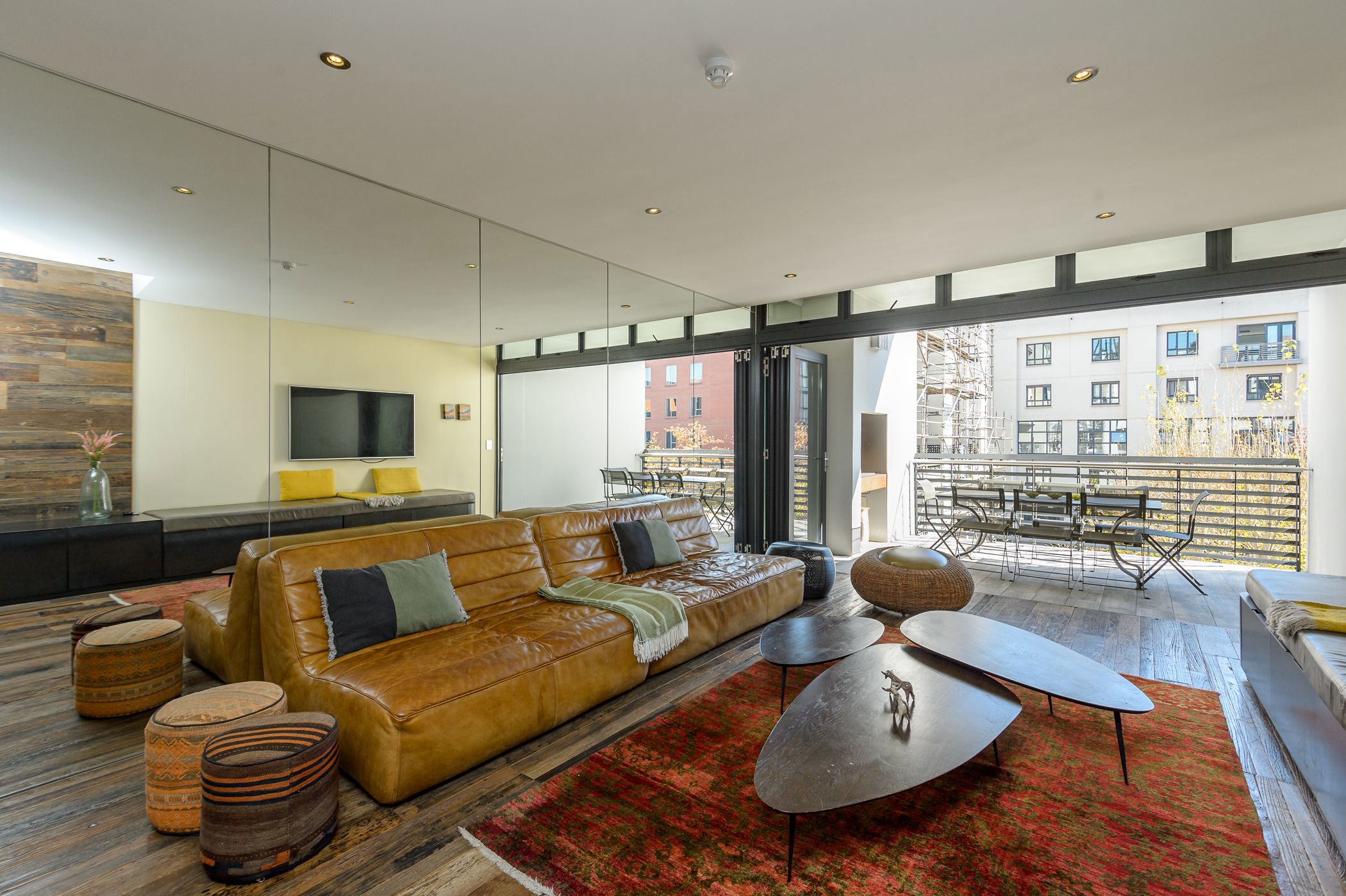 Apartment for sale in Melrose Arch - HP1750488