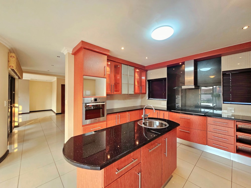 House let in North Riding - FYL1688463 House let in North Riding - FYL1688463