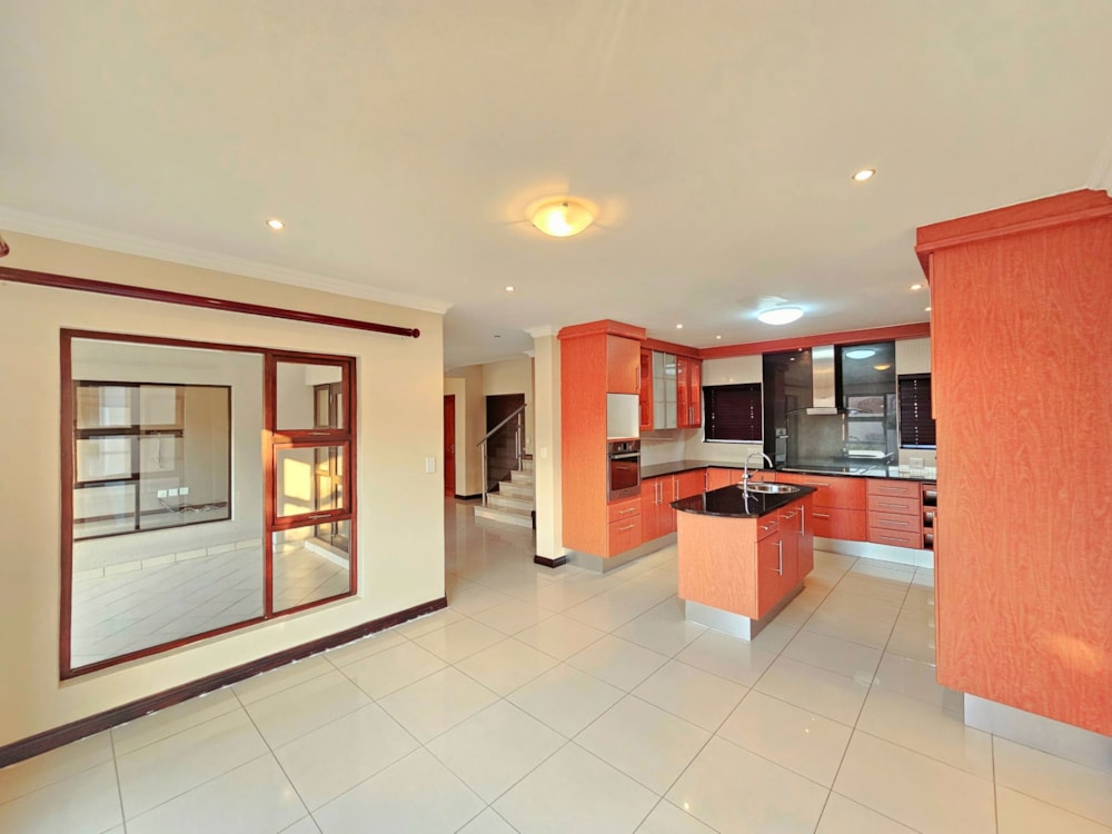 House let in North Riding - FYL1688463 House let in North Riding - FYL1688463