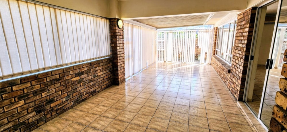 Townhouse for sale in Uvongo - 1PX1660082 Townhouse for sale in Uvongo - 1PX1660082