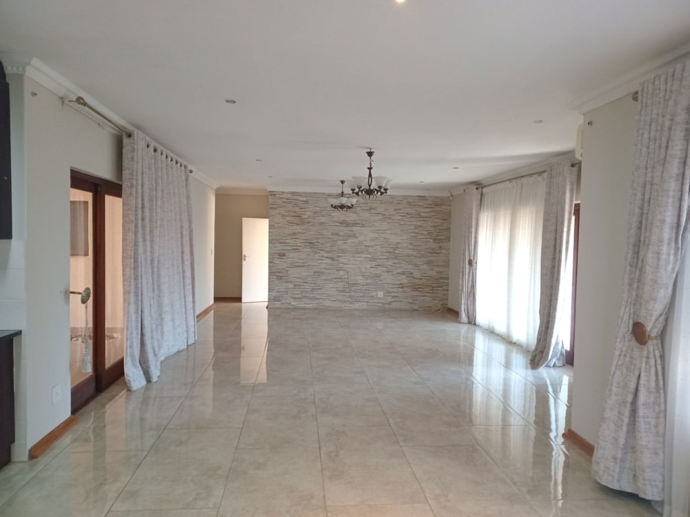 House let in Kingsview - 1WR1701068 House let in Kingsview - 1WR1701068