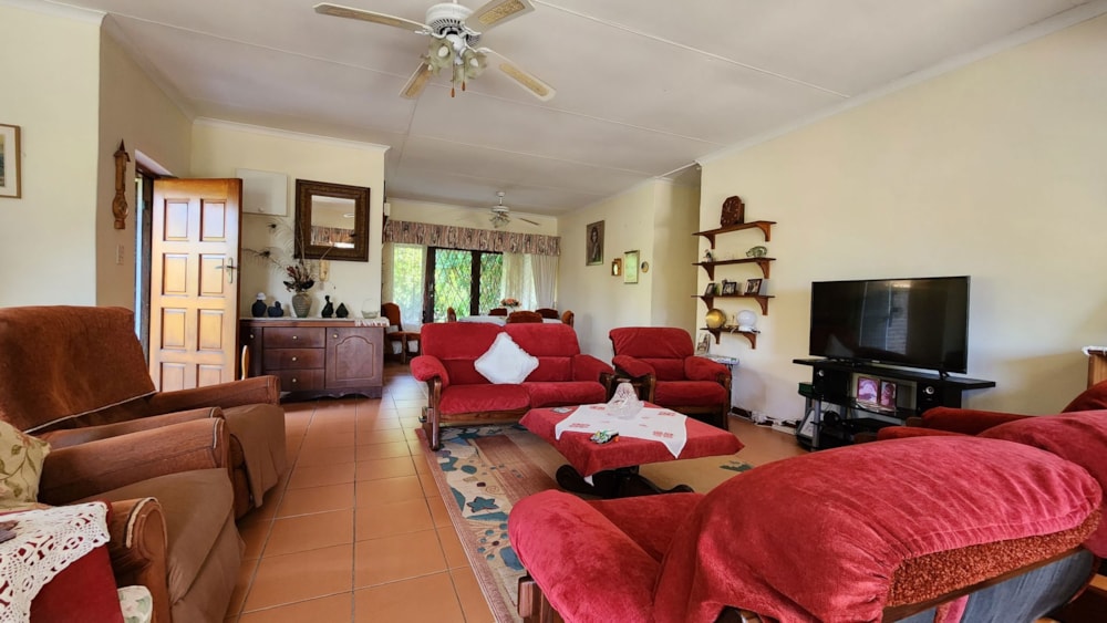 Townhouse for sale in Umtentweni - 1PX1660275 Townhouse for sale in Umtentweni - 1PX1660275