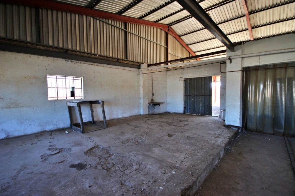 Commercial industrial property for sale in Dysselsdorp - 1OU1660094