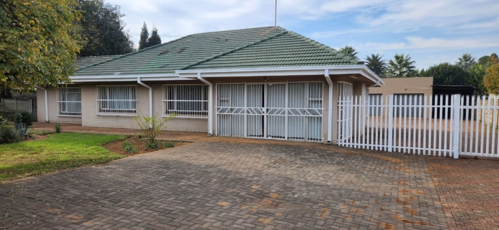 House for sale in Three Rivers North - 1VT1660067