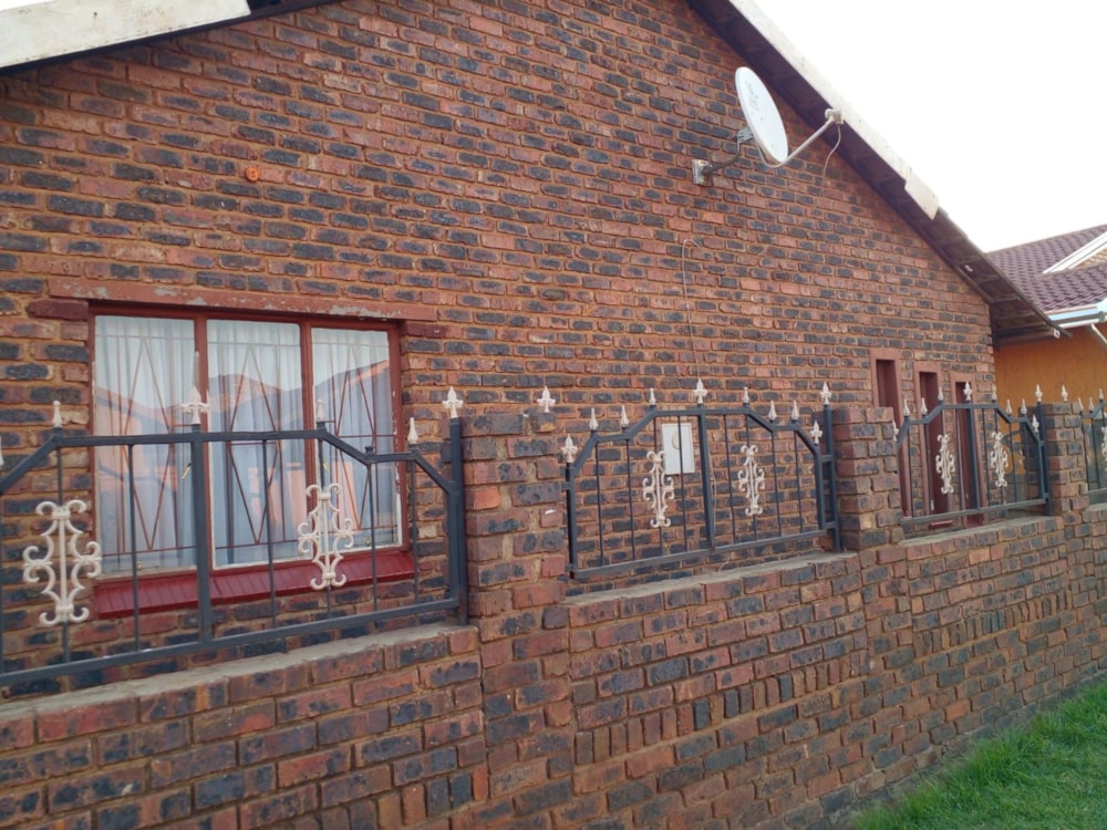 House for sale in Sebokeng Zone 6 - 1VT1661108