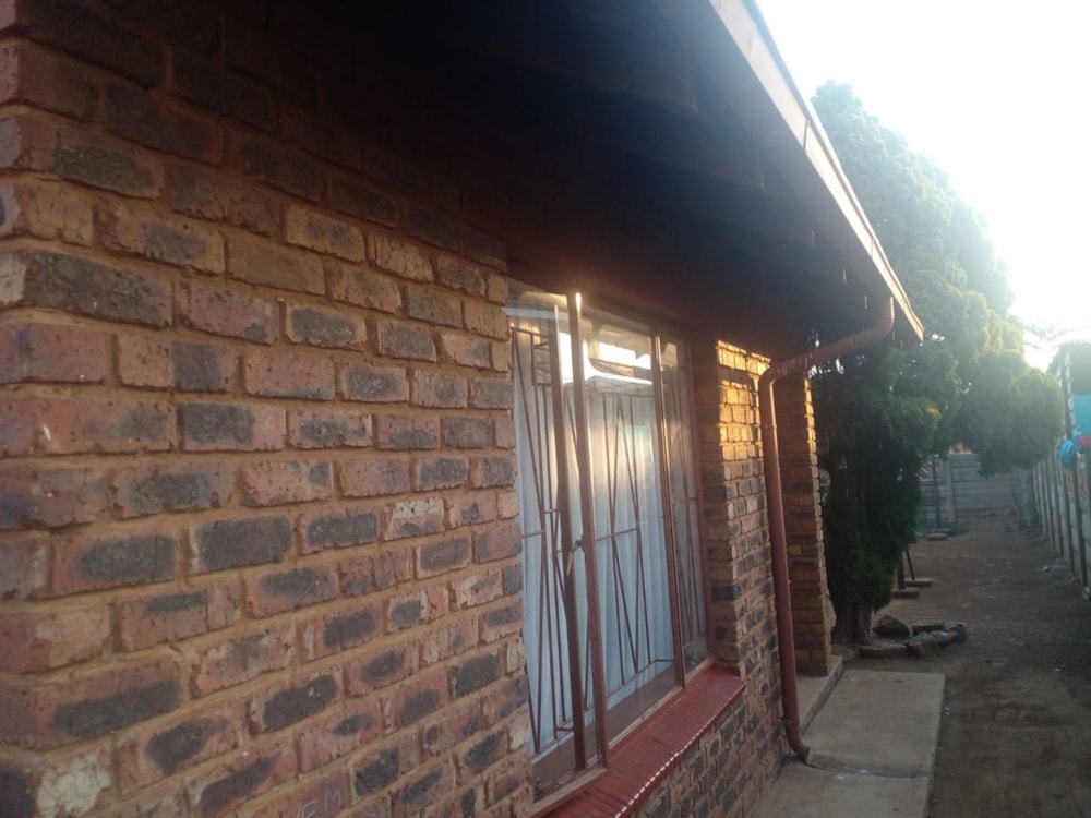 House for sale in Sebokeng Zone 6 - 1VT1661108