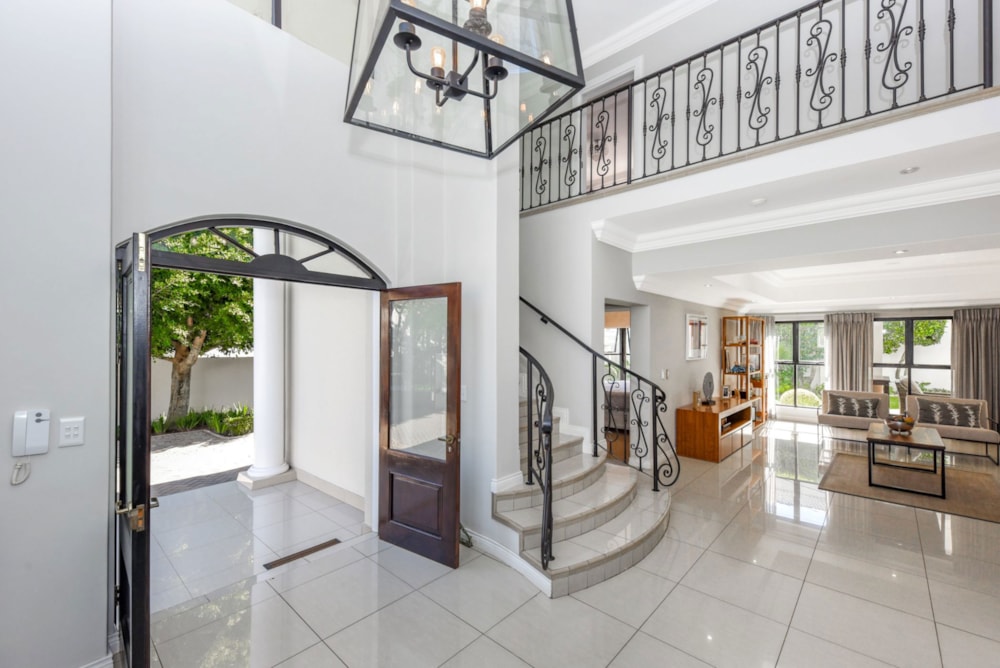 Double-storey cluster sold in Bryanston - HP1657321 Double-storey cluster sold in Bryanston - HP1657321