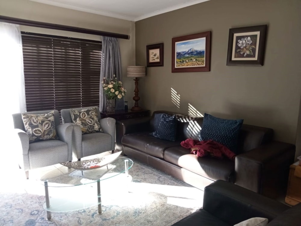 Townhouse for sale in Quaggafontein - 1BX1700156