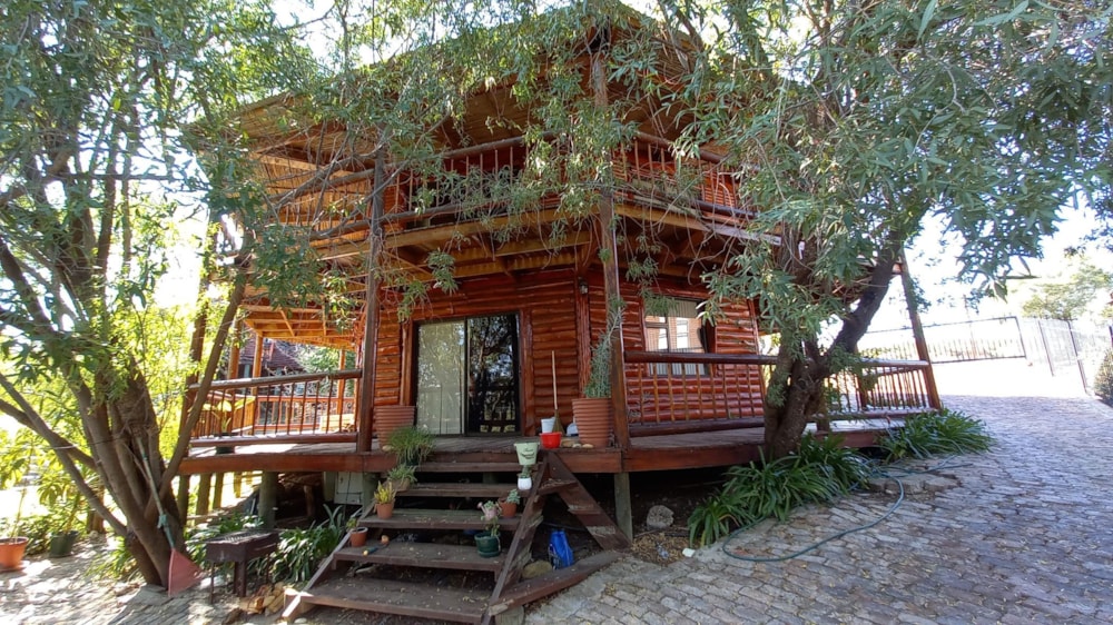 Cluster for sale in Oudtshoorn North - 1OU1657141 Cluster for sale in Oudtshoorn North - 1OU1657141