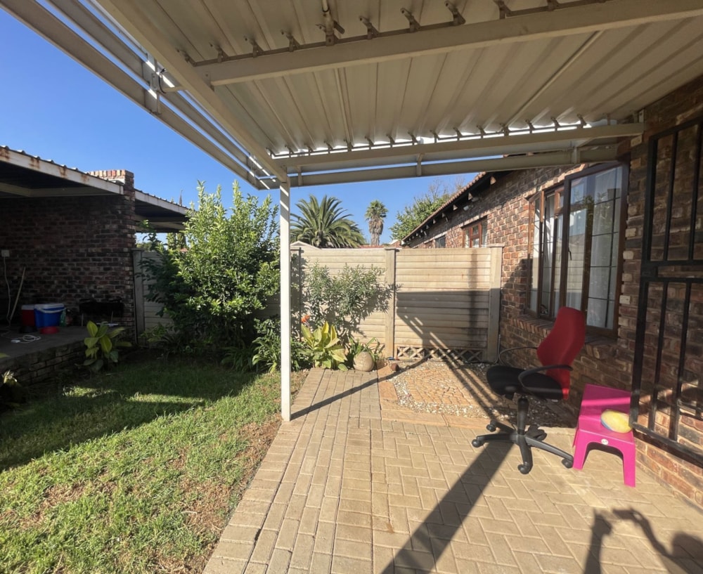 Townhouse for sale in Langenhovenpark - 1BX1656565 Townhouse for sale in Langenhovenpark - 1BX1656565