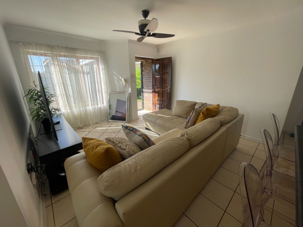 Townhouse for sale in Langenhovenpark - 1BX1656565 Townhouse for sale in Langenhovenpark - 1BX1656565